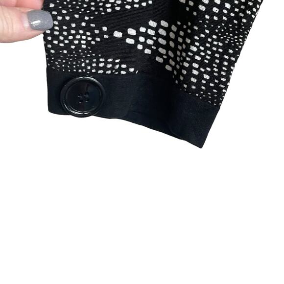 Cable & Gauge Women Cardigan L Black Crew Neck 3/4 Sleeve 3 Large Button Closure - Picture 5 of 10